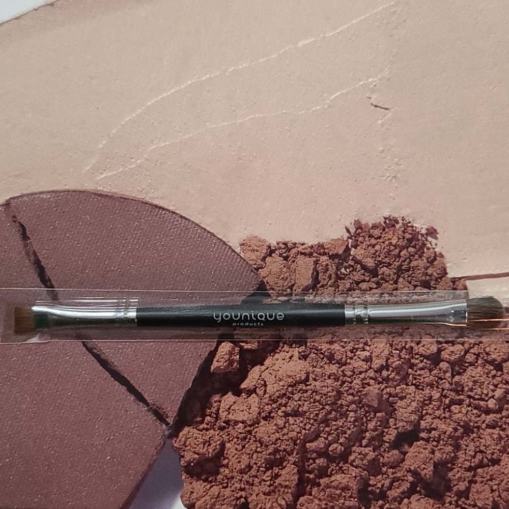 Younique Liner/Shader Brush